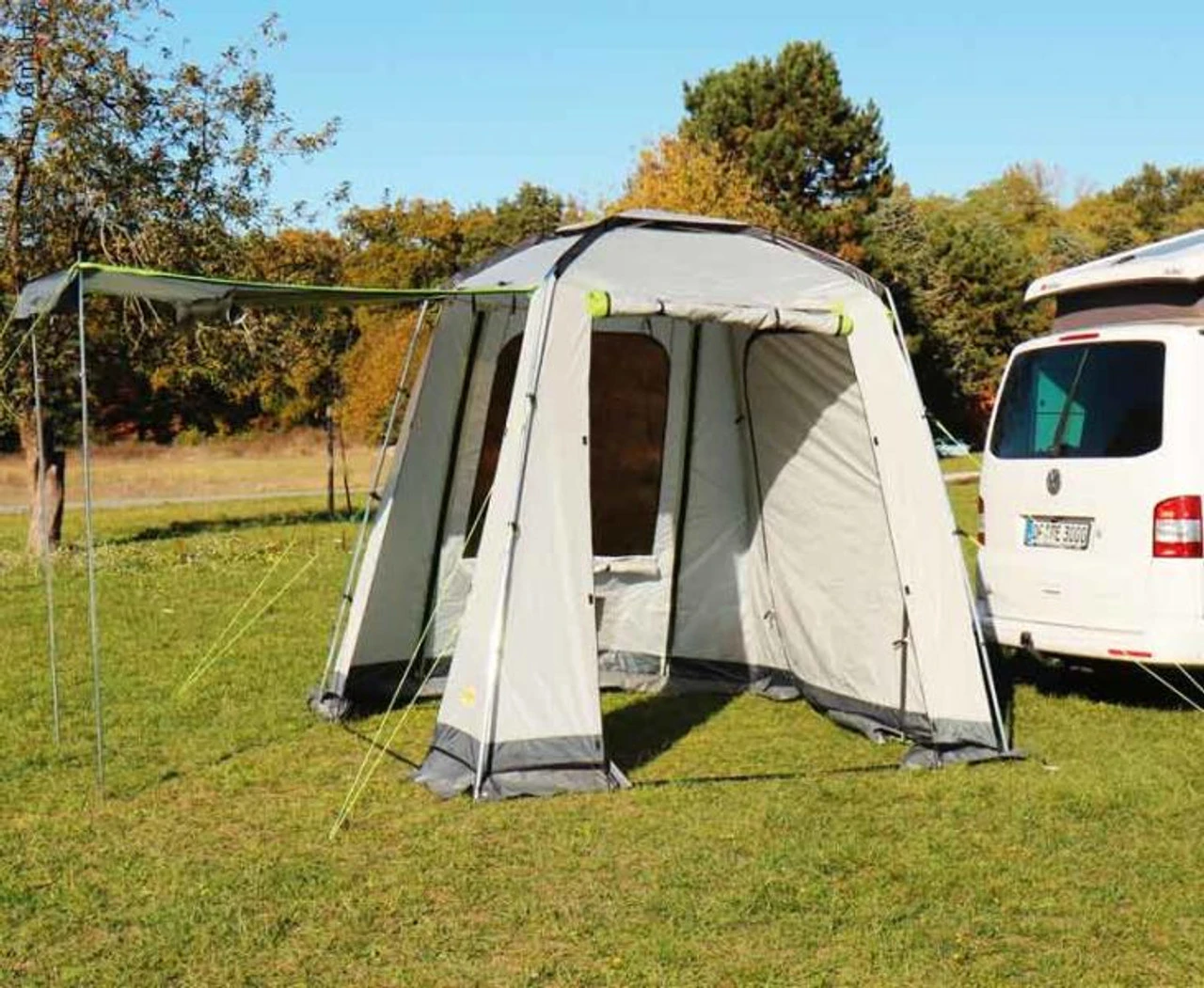 REIMO Uni Van Universal Rear Awning For Campervan 4 REIMO Uni Van Universal Rear Awning For Campervan - Image 2