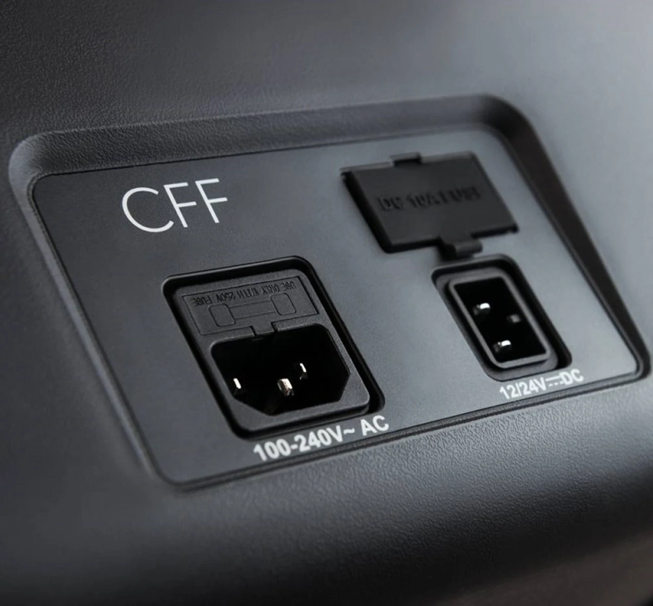 Dometic CFF 35 Portable Compressor Cool Box And Freezer 8 Dometic CFF 35 Portable Compressor Cool Box And Freezer - Image 6