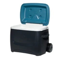 Igloo Island Breeze MaxCold 50 Wheeled Portable Ice Chest -Outdoor Products Series igloo cooler 3 74706.1486417727