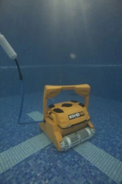 Dolphin Wave 100 Commercial Automatic Electronic Swimming Pool Cleaner -Outdoor Products Series phoca thumb l IMG 2951 51759.1474621498