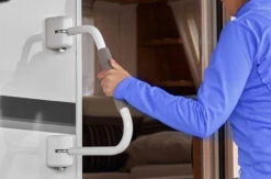 Thule Caravan And Motorhome Security Handrail -Outdoor Products Series security handrail2 20755.1537275189