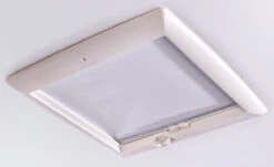 Thule Omnivent 12v Motorised Motorhome & Caravan Rooflight Vent -Outdoor Products Series thule 12v vent 1 70483.1542809339